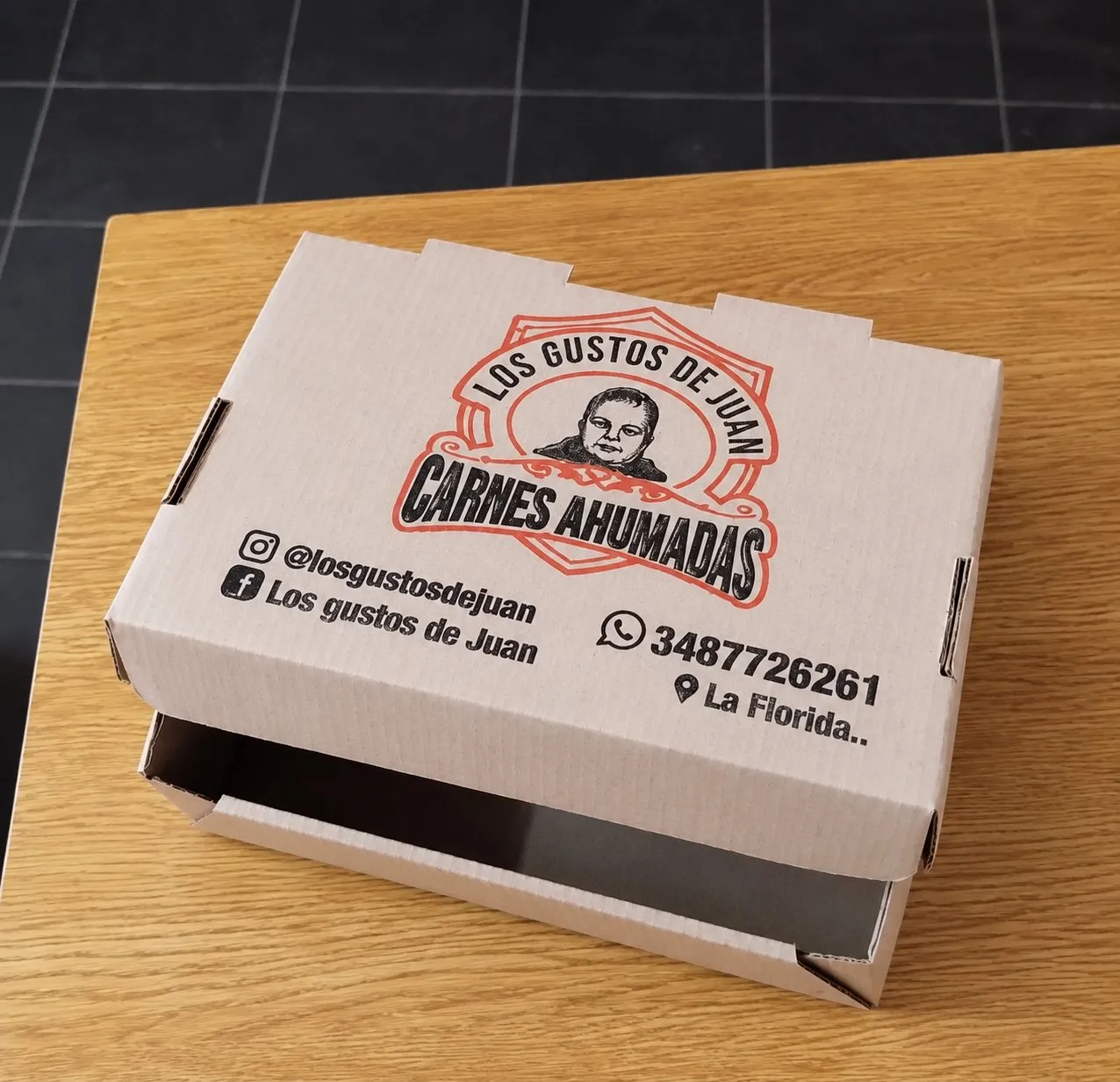 Caja impresa para Los Gustos de Juan